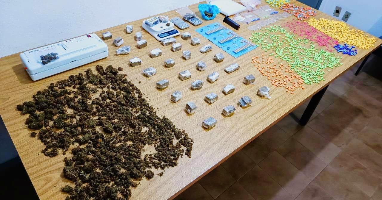 Um traficante foi preso pelos policiais civis