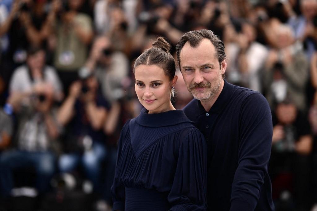 Alicia Vikander  e Jude Law lan&ccedil;am 'Firebrand' em Cannes