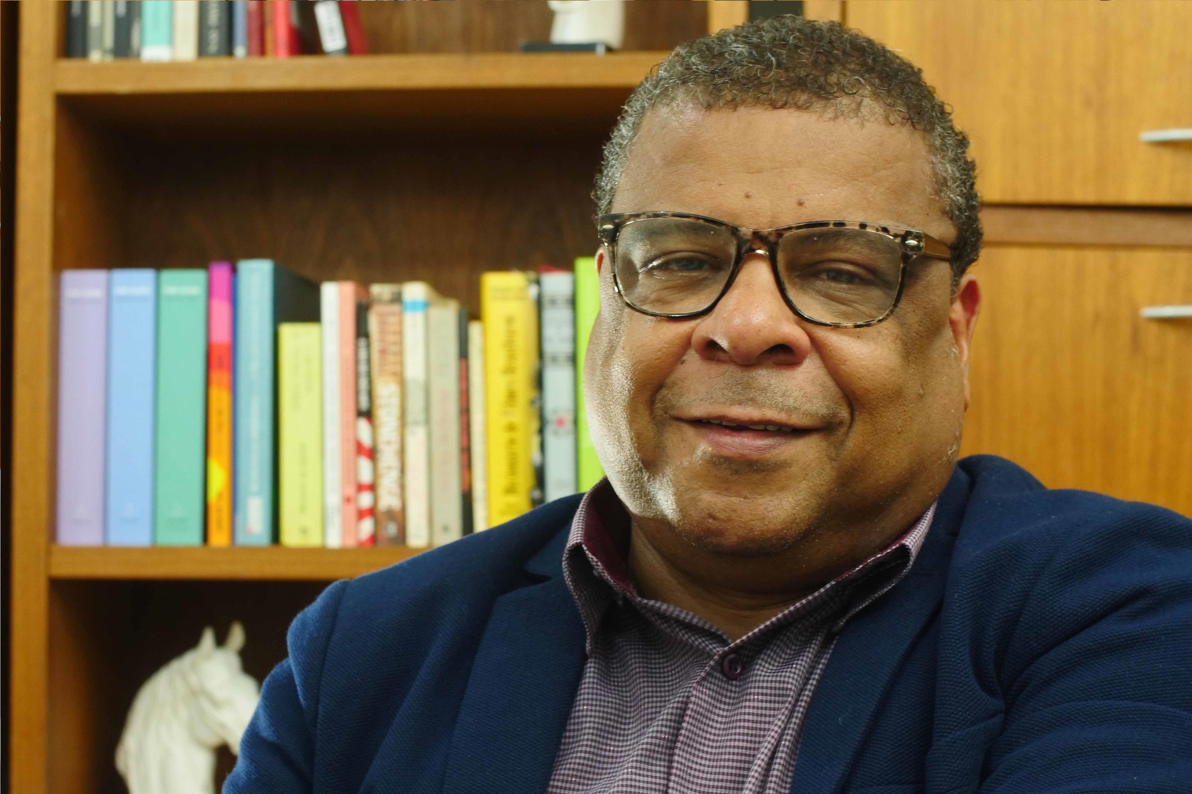 Renato Dornelles, roteirista e codiretor do document&aacute;rio, participa de bate-papo ap&oacute;s a proje&ccedil;&atilde;o