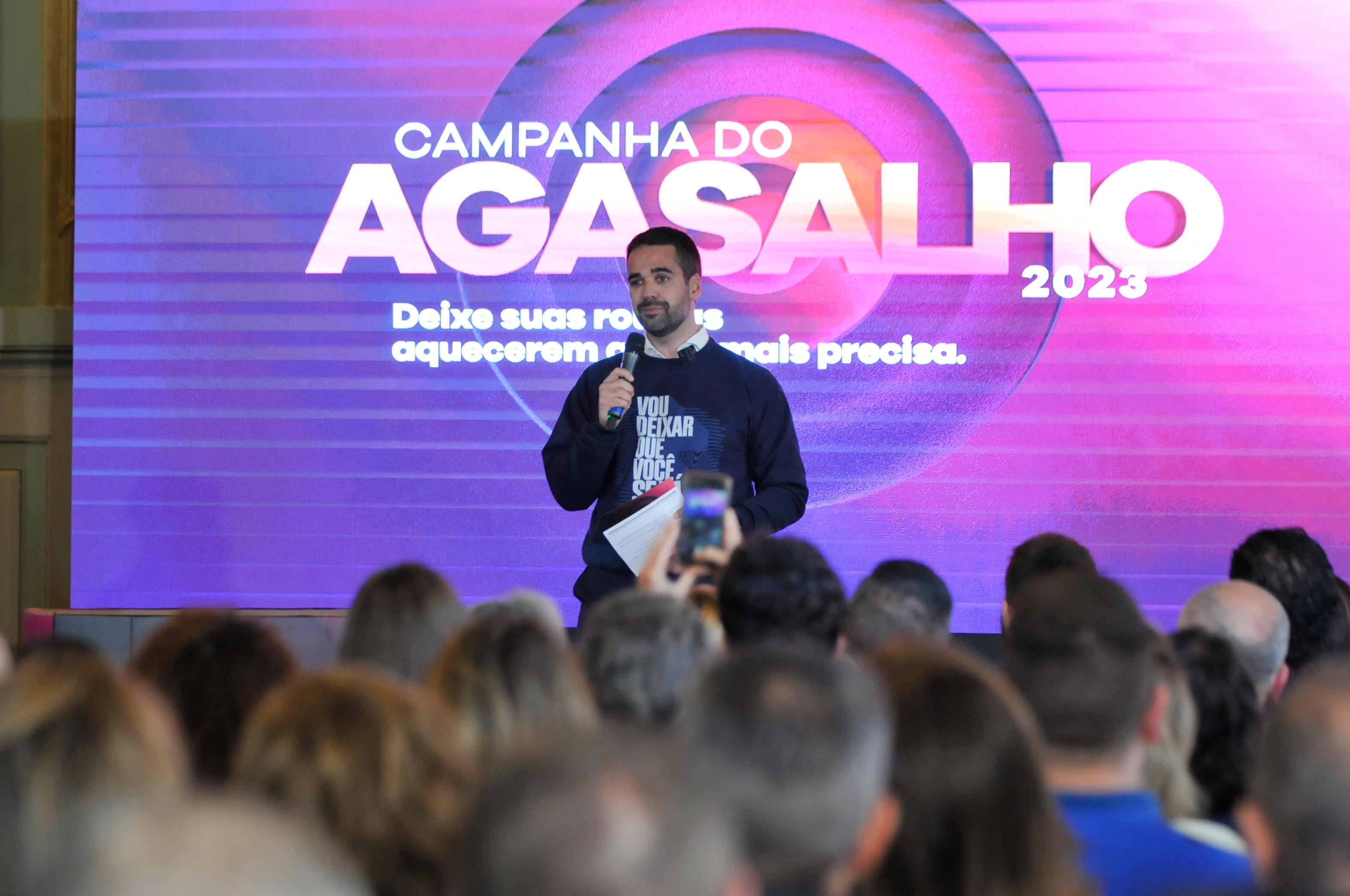Governador Eduardo Leite enfatizou a import&acirc;ncia da Campanha do Agasalho, durante o evento de lan&ccedil;amento.