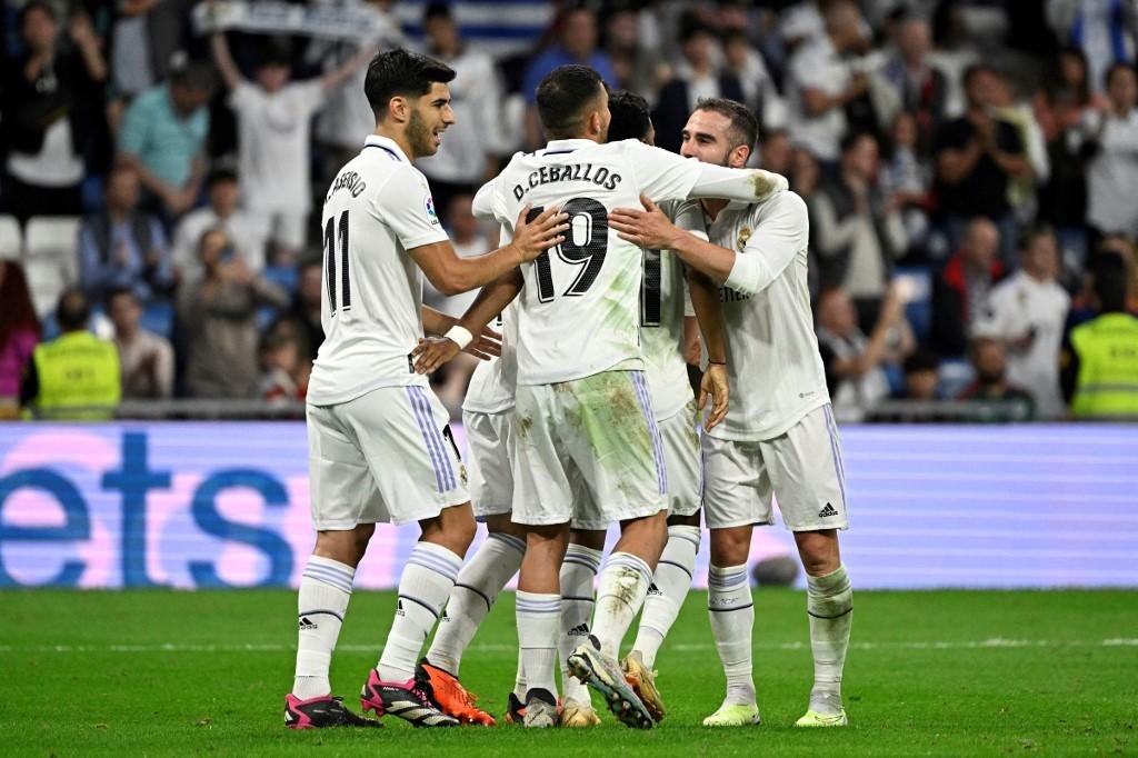O 'Submarino Amarelo' est&aacute; cinco pontos atr&aacute;s da Real Sociedad (4&ordm;), que fecha a zona da Champions, a duas rodadas do fim do campeonato