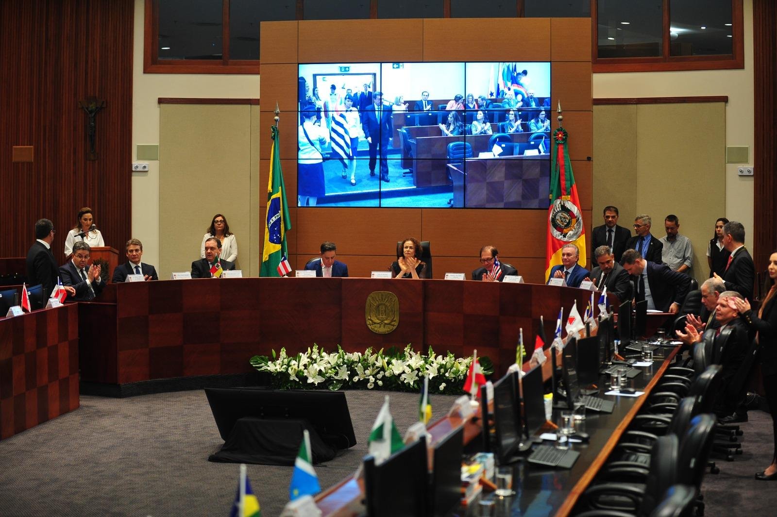 Durante esse encontro, os Corregedores-Gerais da Justi&ccedil;a de todos os Estados e do Distrito Federal estar&atilde;o reunidos com o objetivo de compartilhar experi&ecirc;ncias e discutir alternativas para aprimorar as atividades correcionais, visando &agrave; melhoria da qualidade da presta&ccedil;&atilde;o jurisdicional.