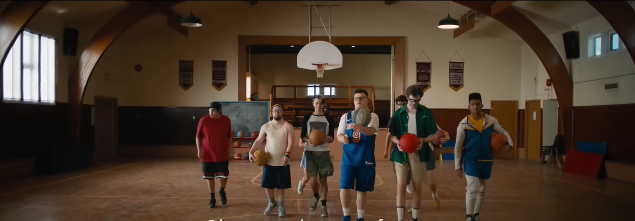 "Campe&otilde;es" conta a hist&oacute;ria do assistente de um time profissional de basquete que precisar&aacute; trabalhar como treinador de time de jovens com defici&ecirc;ncia intelectual