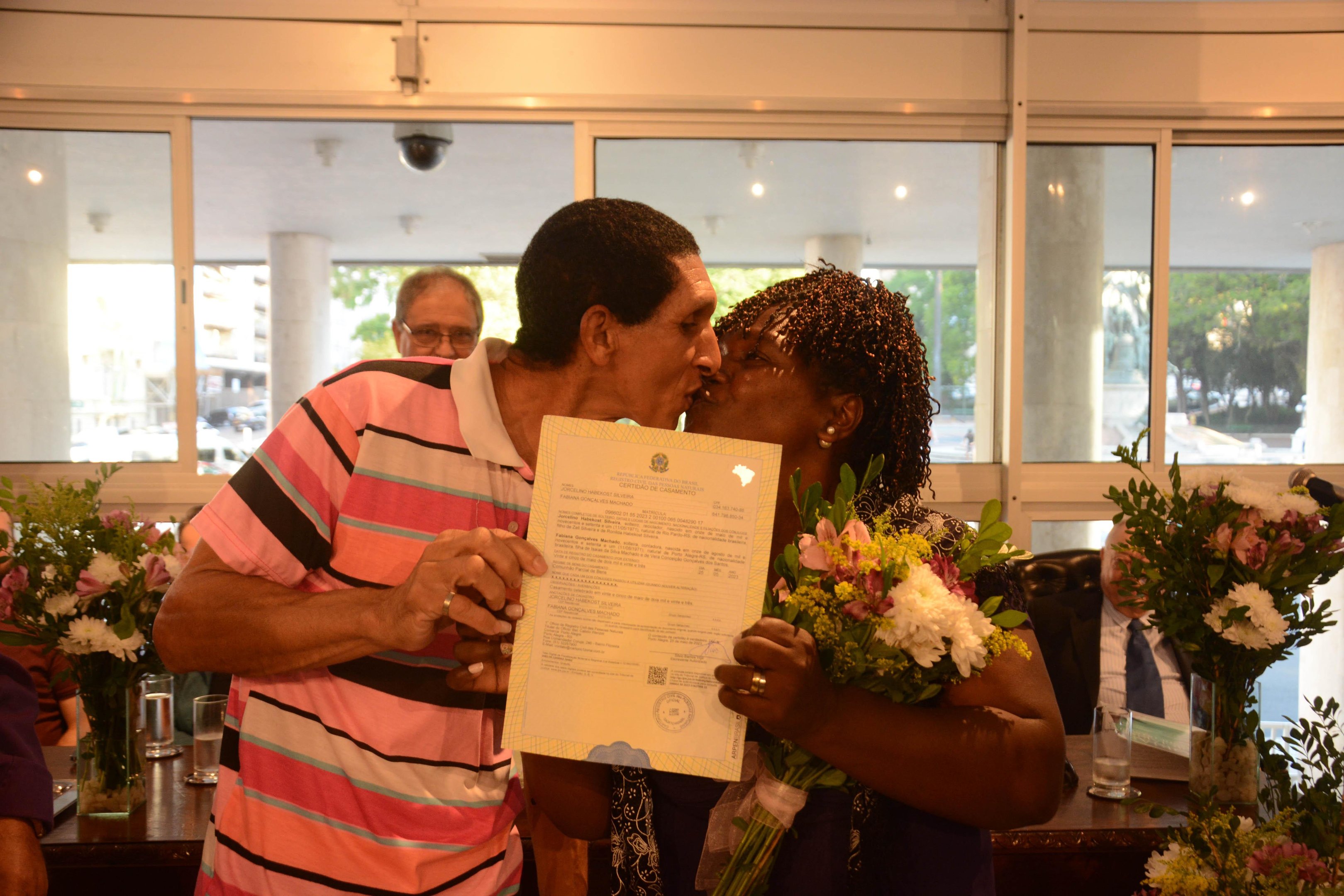 Fabiana Gon&ccedil;alves Machado e Jorcelino Habekost Silveira oficializaram a uni&atilde;o ap&oacute;s 12 anos juntos.