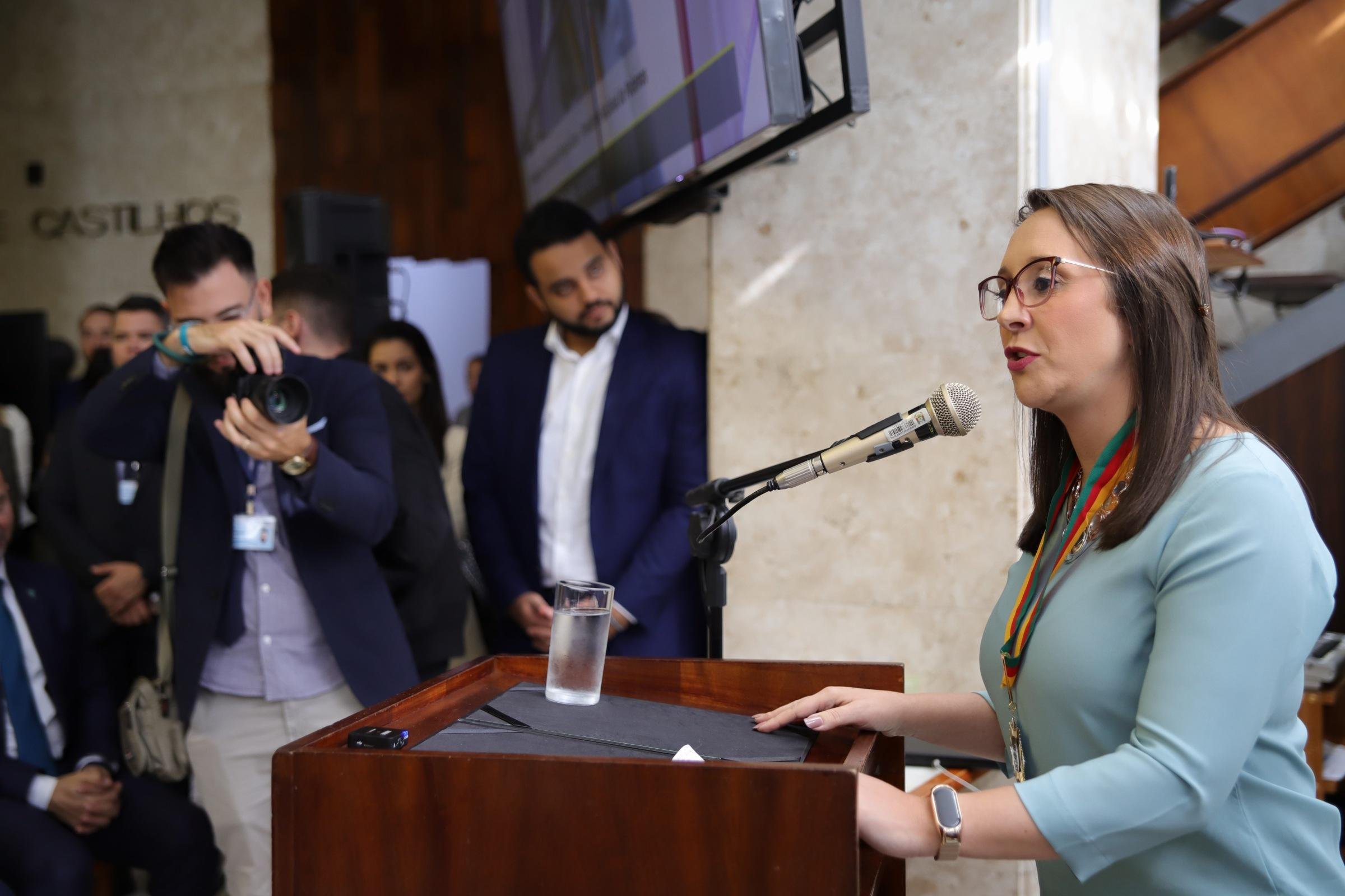 Renata Abreu esteve em Porto Alegre para receber homenagem e atividades partid&aacute;rias