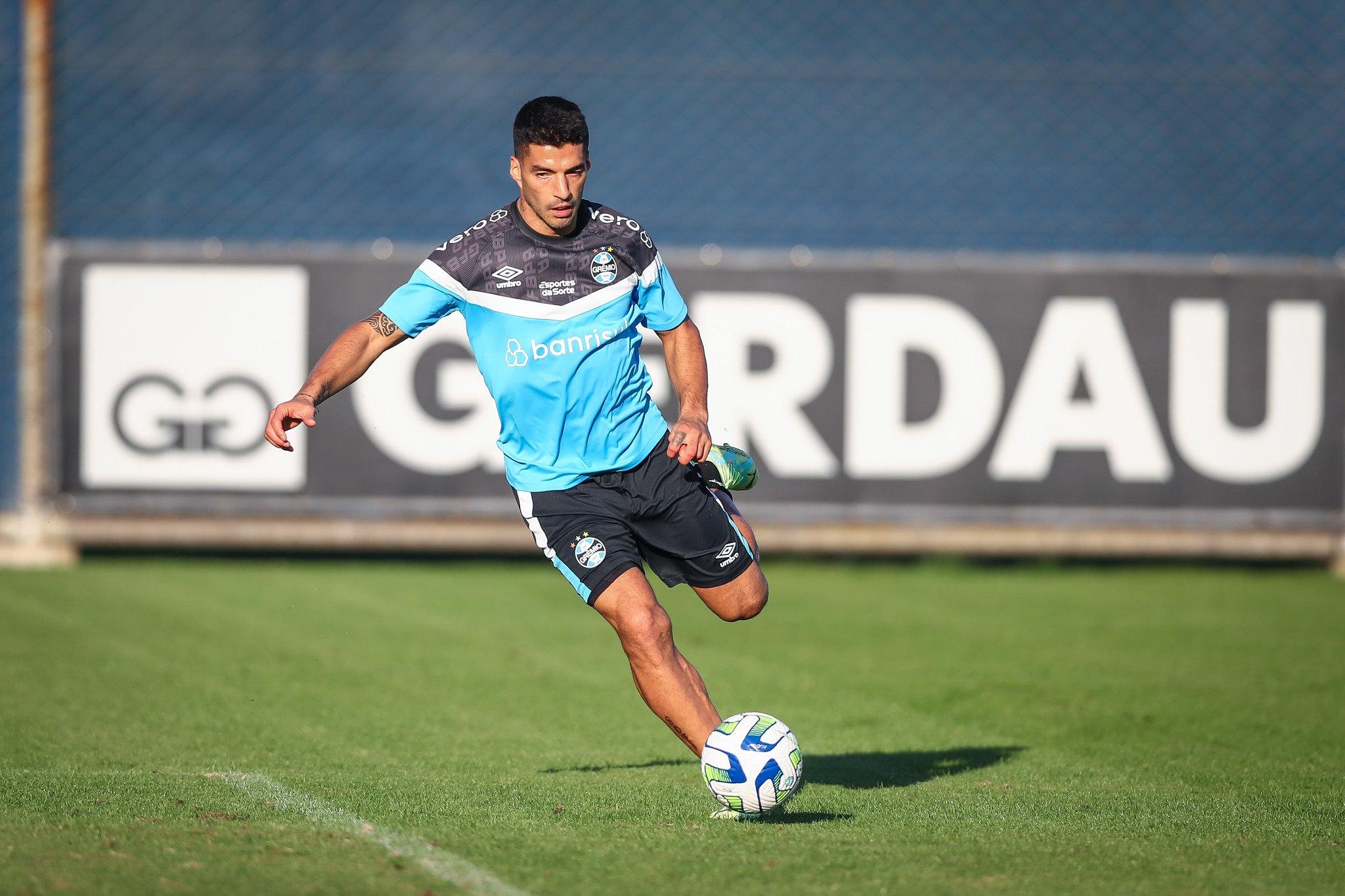 Su&aacute;rez fica no Tricolor at&eacute; o final do ano