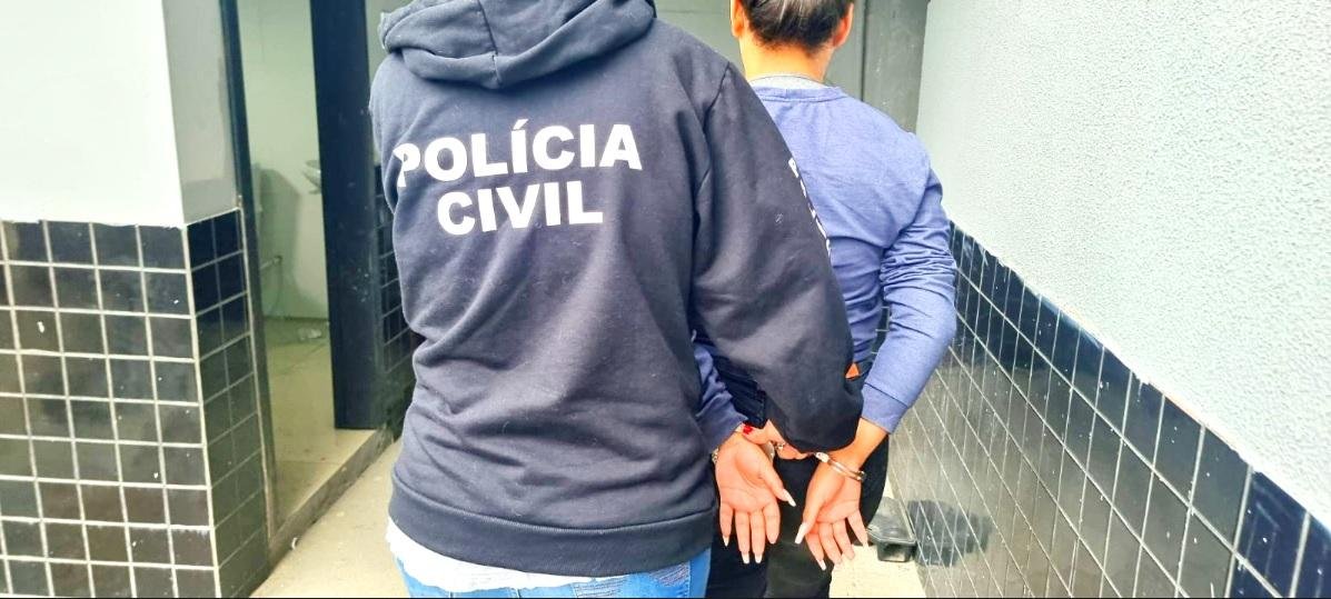 Suspeita foi capturada em um apartamento no bairro Agronomia, em Porto Alegre