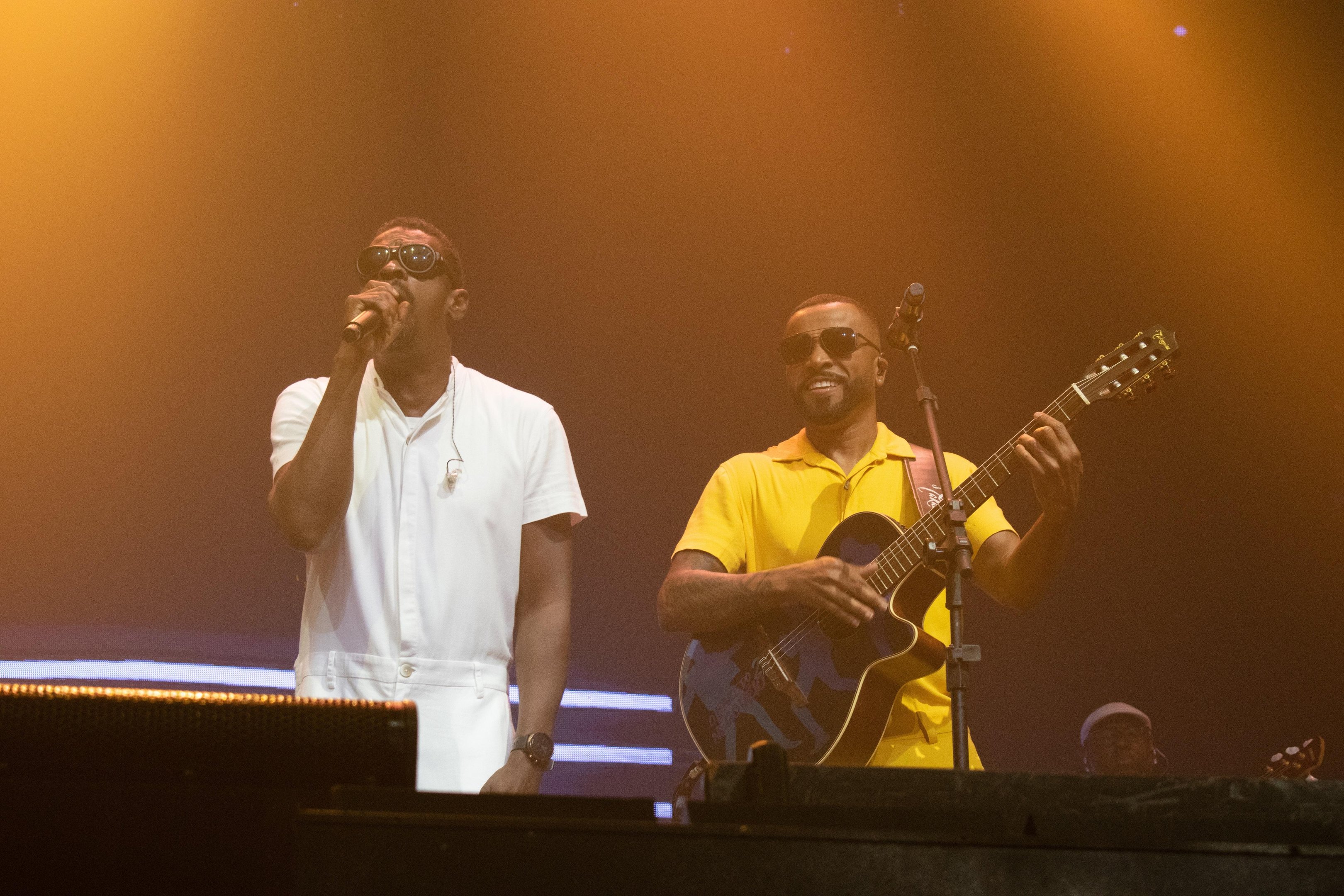 Seu Jorge e Alexandre Pires retornam ao Ara&uacute;jo Vianna com a turn&ecirc; &ldquo;Irm&atilde;os&rdquo;, no s&aacute;bado, 3