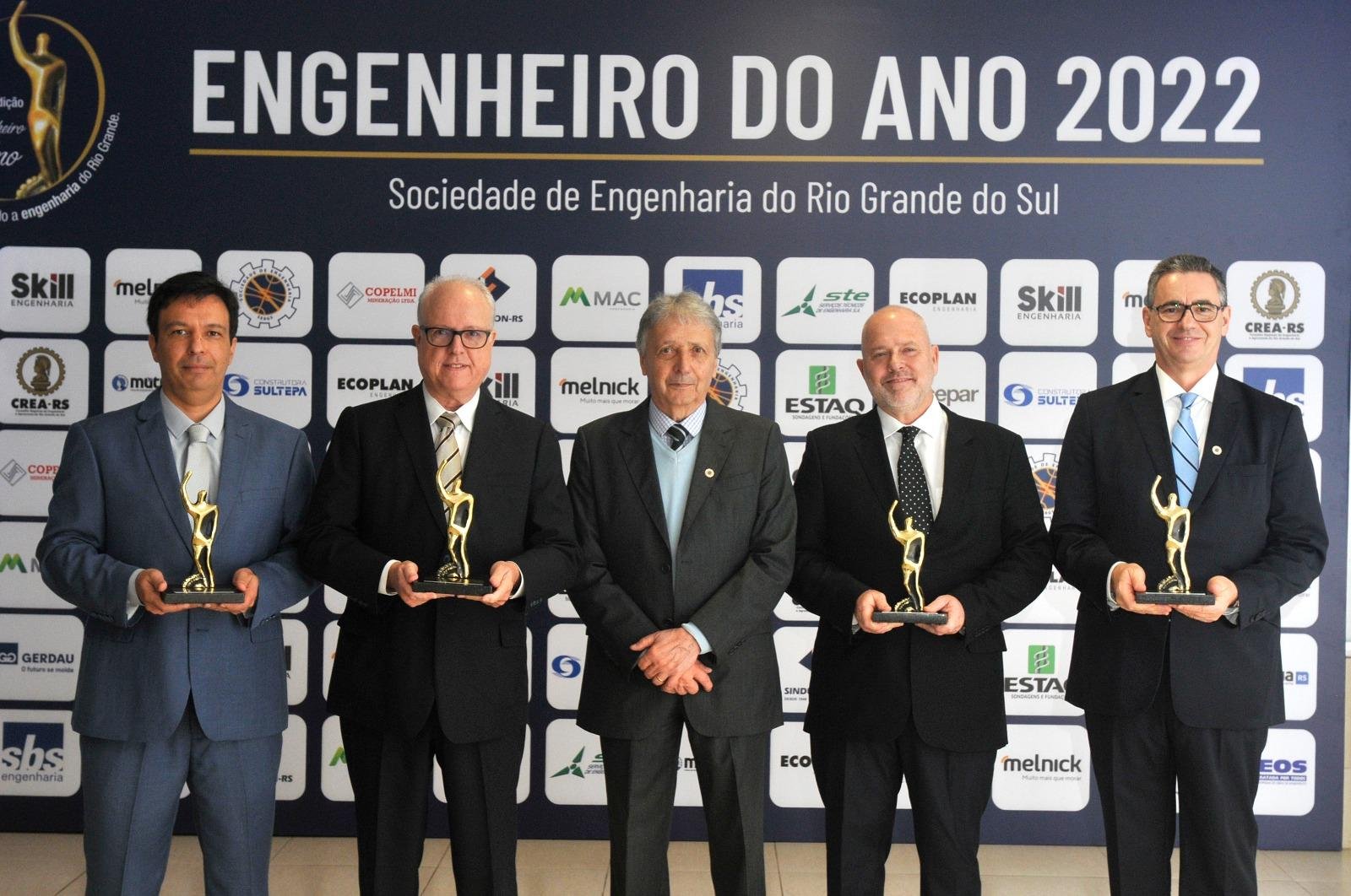 Na foto, da esquerda para direita, os engenheiros Hiratan Pinheiro da Silva, Pedro Bisch Neto, Walter L&iacute;dio Nunes, Renato Nunes Vieira Rizzo e David Randon