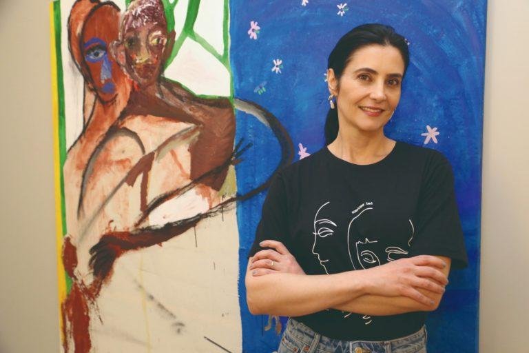 Colecionadora de arte Esther Constantino, criadora do hub Arte que Acontece