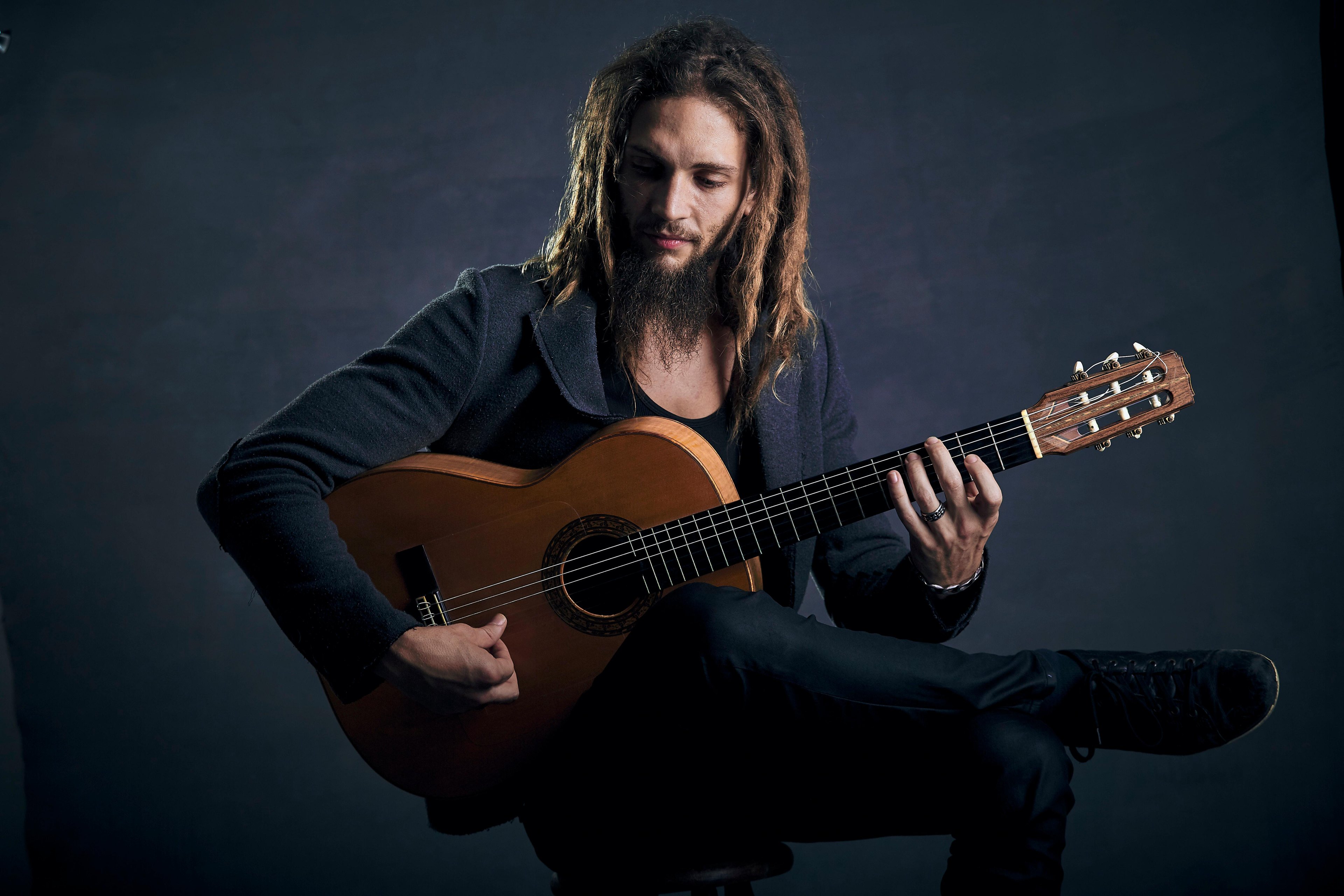 Pablo Vares apresenta as m&uacute;sicas do seu primeiro &aacute;lbum solo 'Inexorable'