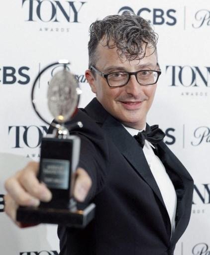 Patrick Marber ganhou trof&eacute;u como Melhor Diretor por 'Leopoldstadt'
