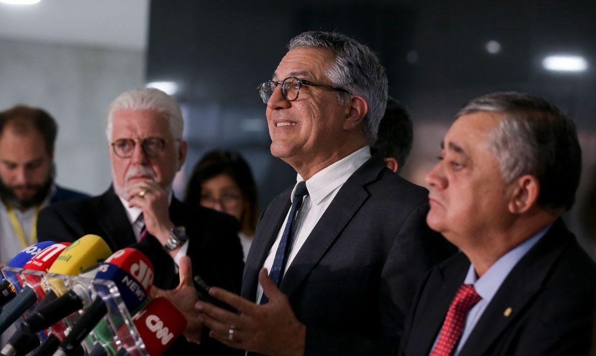 Respons&aacute;vel pela articula&ccedil;&atilde;o pol&iacute;tica do governo, Padilha informou que a prioridade &eacute; concluir a aprova&ccedil;&atilde;o final do texto nas pr&oacute;ximas semanas