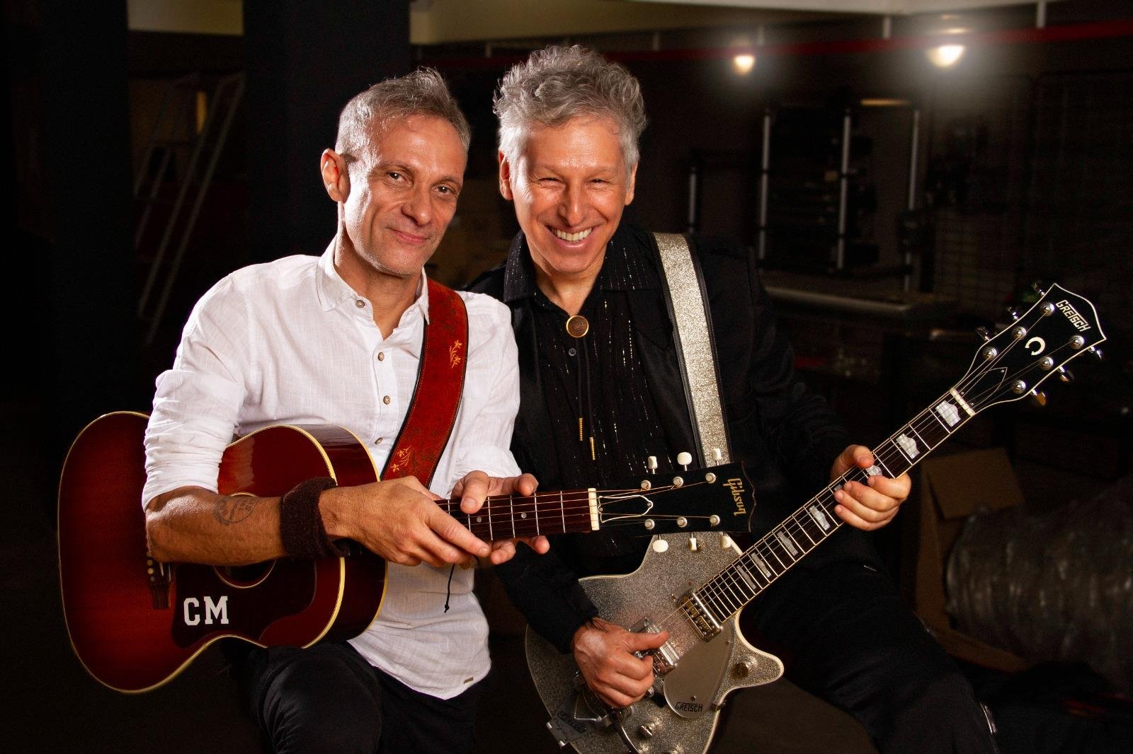 Noite de rock ga&uacute;cho com Charles Master e Nei Van Soria