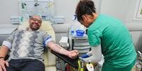 Secretário de Saúde de Porto Alegre, Fernando Ritter, realizou a doação na tarde desta quarta-feira, no banco de sangue do HPS.