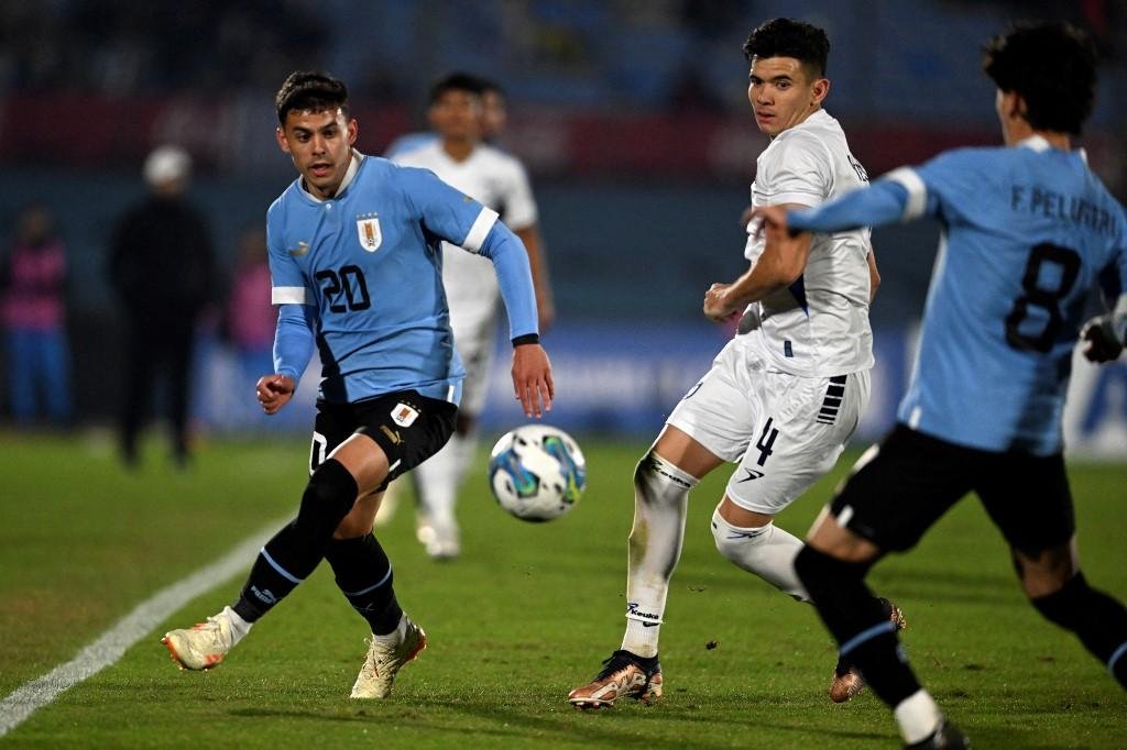 Carballo teve boa participa&ccedil;&atilde;o na goleada