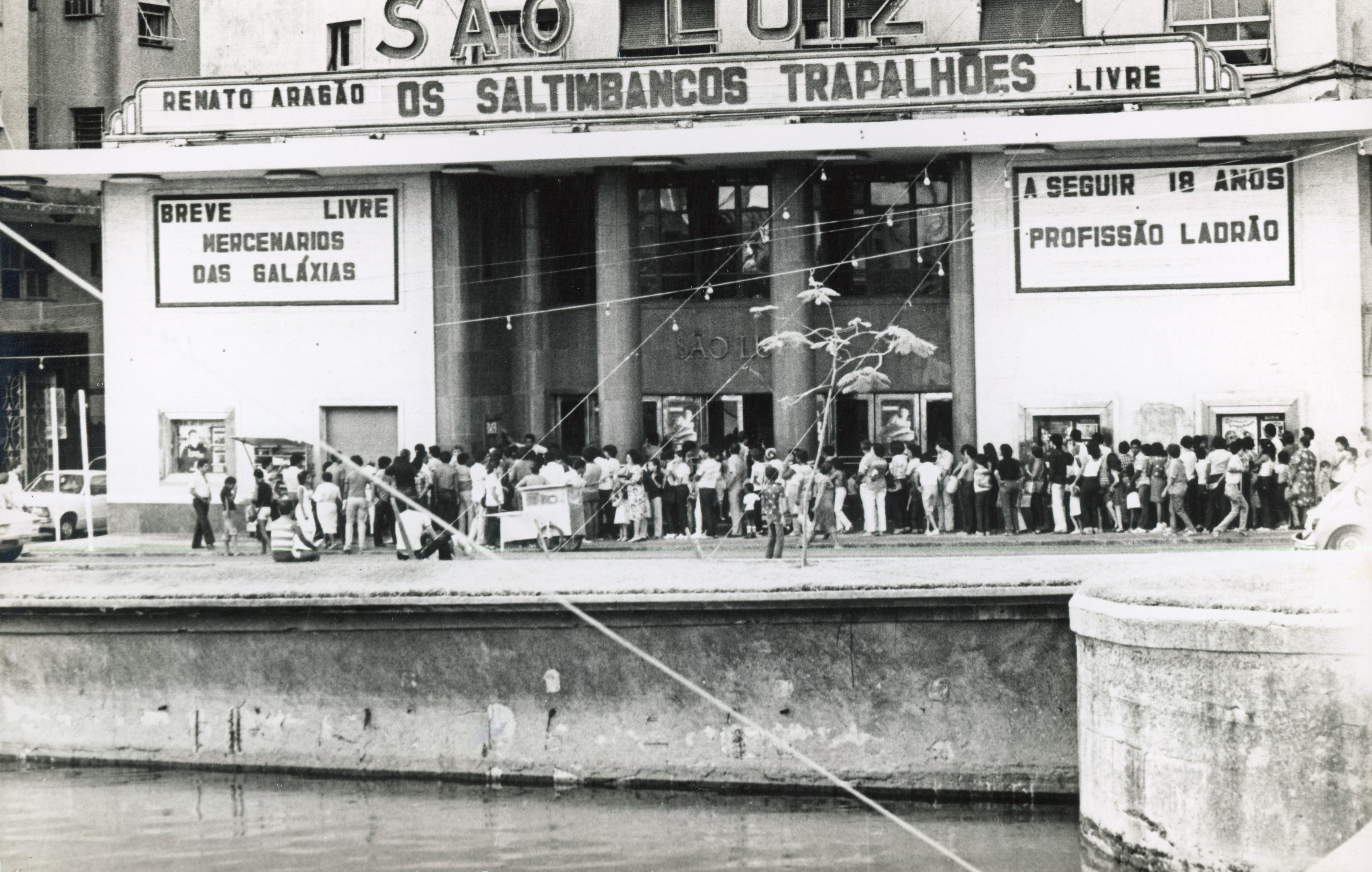 'Retratos Fantasmas'  trata das ru&iacute;nas dos grandes cinemas e o que isso revela sobre a vida em sociedade