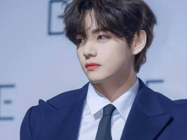 Um dos integrantes do BTS, Kim Tae-Hyung, mais conhecido por seu nome art&iacute;stico, V