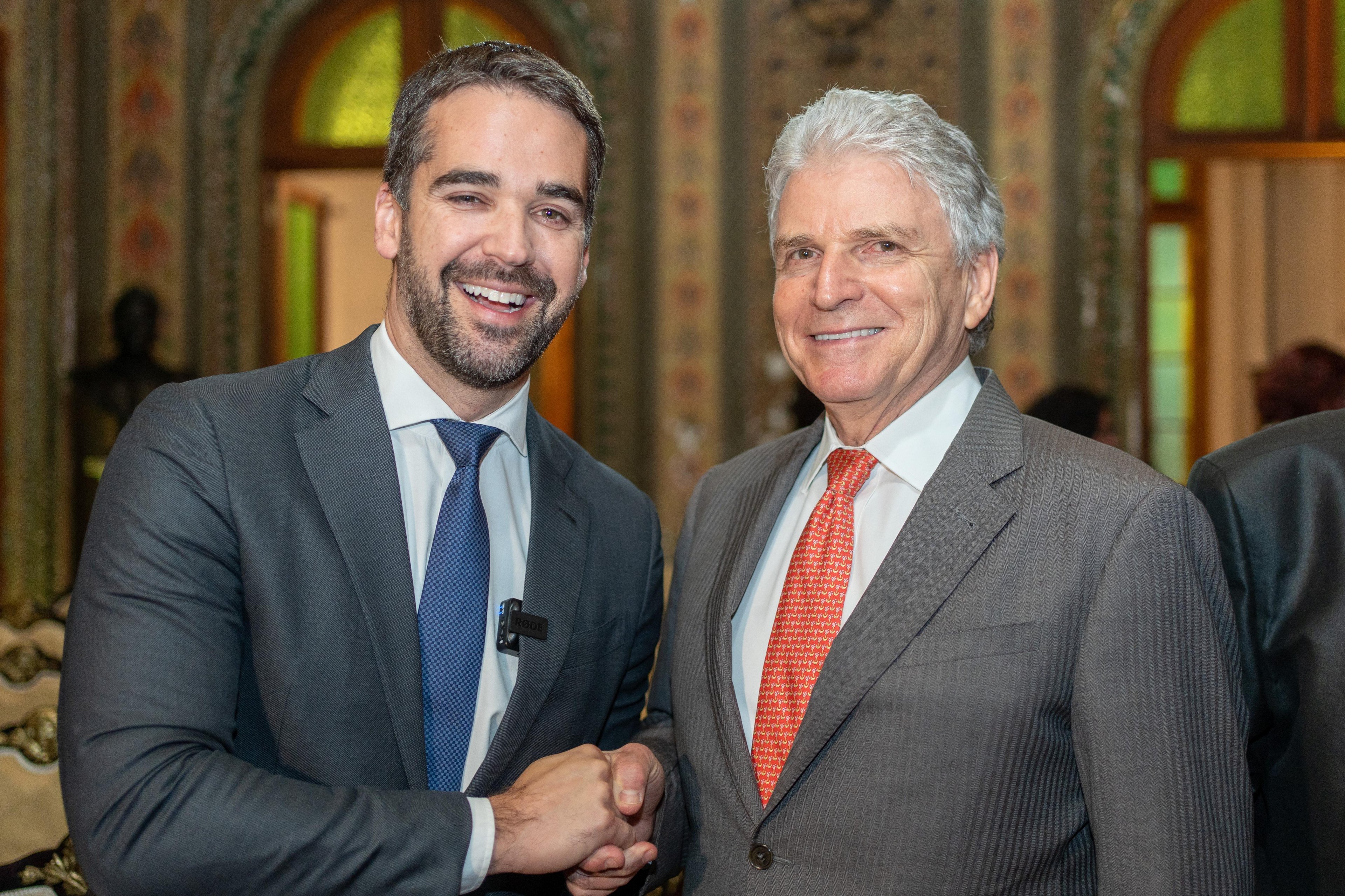 Governador Eduardo Leite anunciou Gilberto Schwartsmann como novo presidente da Fospa
