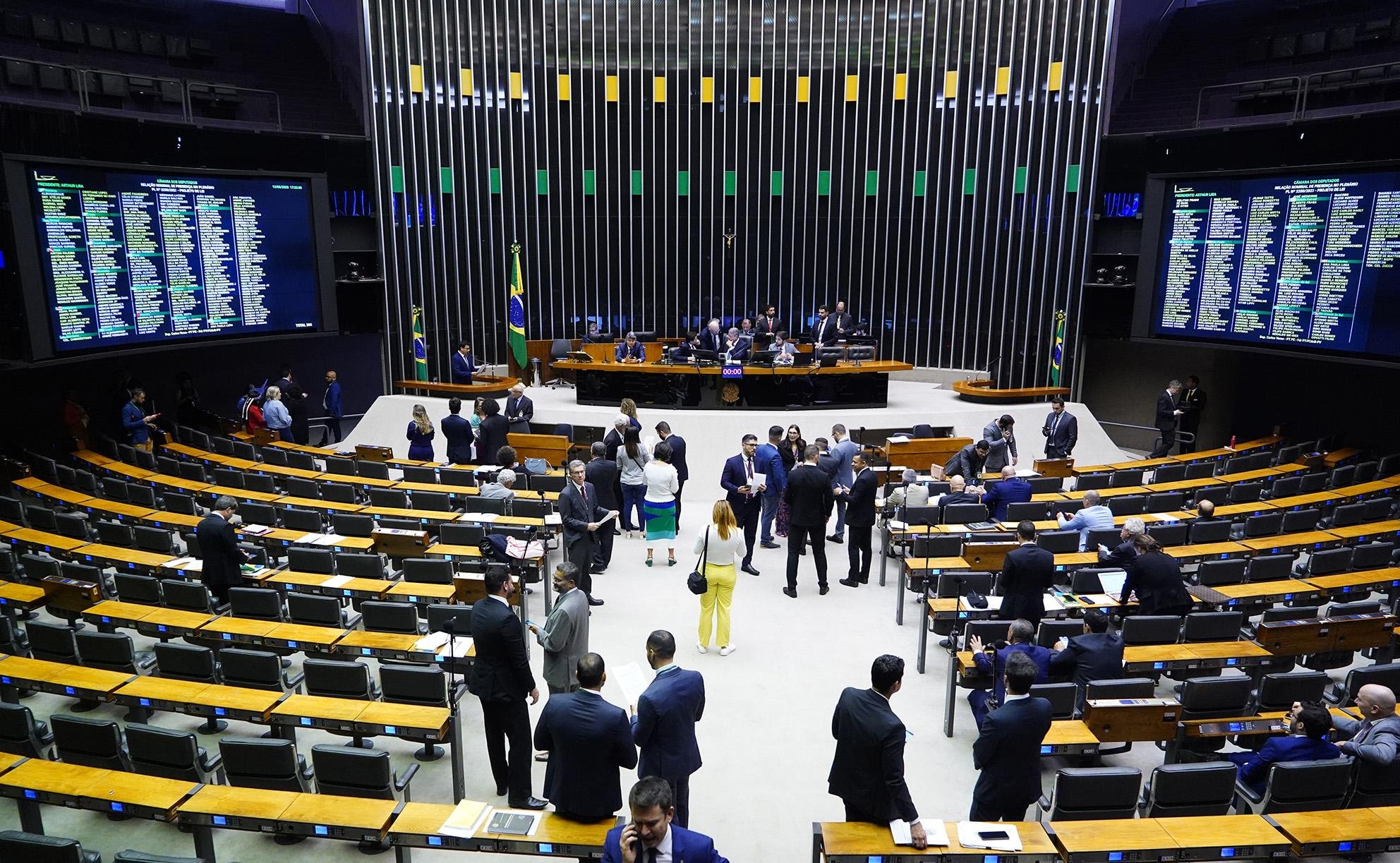 Projeto foi aprovado &agrave;s pressas na sess&atilde;o de quarta-feira