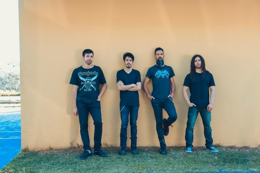 Trabalho da banda da Serra Ga&uacute;cha flerta com o Death e o Doom Metal