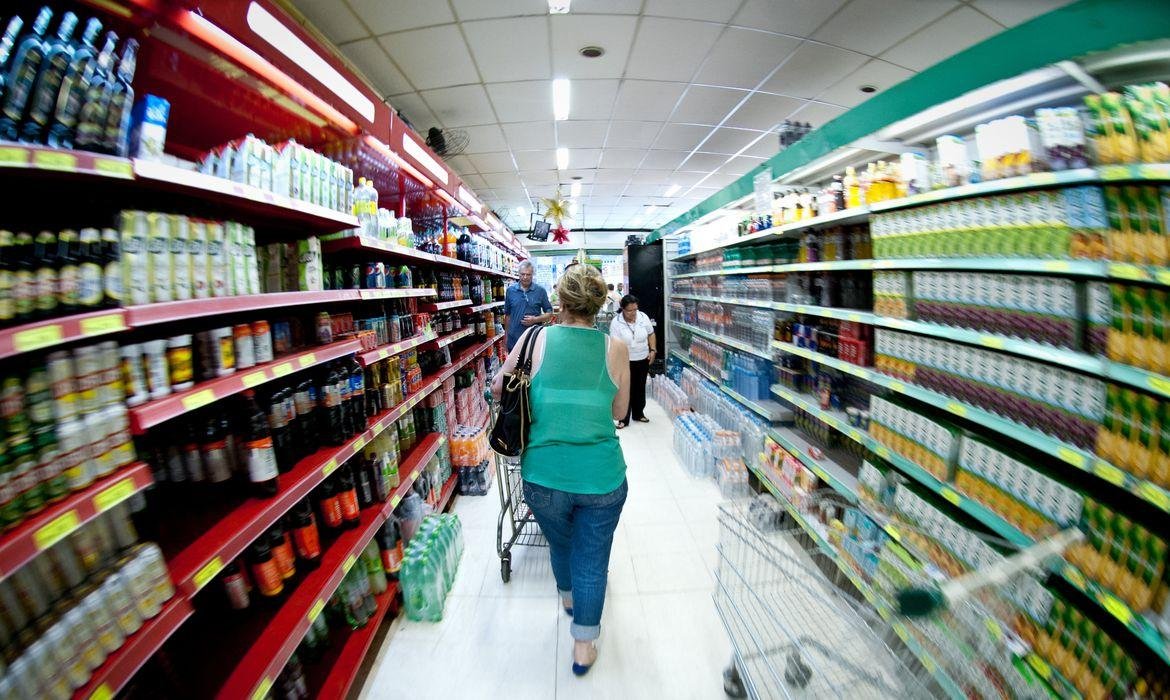 Coordenadora do MDS diz que os planos de erradica&ccedil;&atilde;o da fome no pa&iacute;s envolvem a quest&atilde;o da reforma tribut&aacute;ria