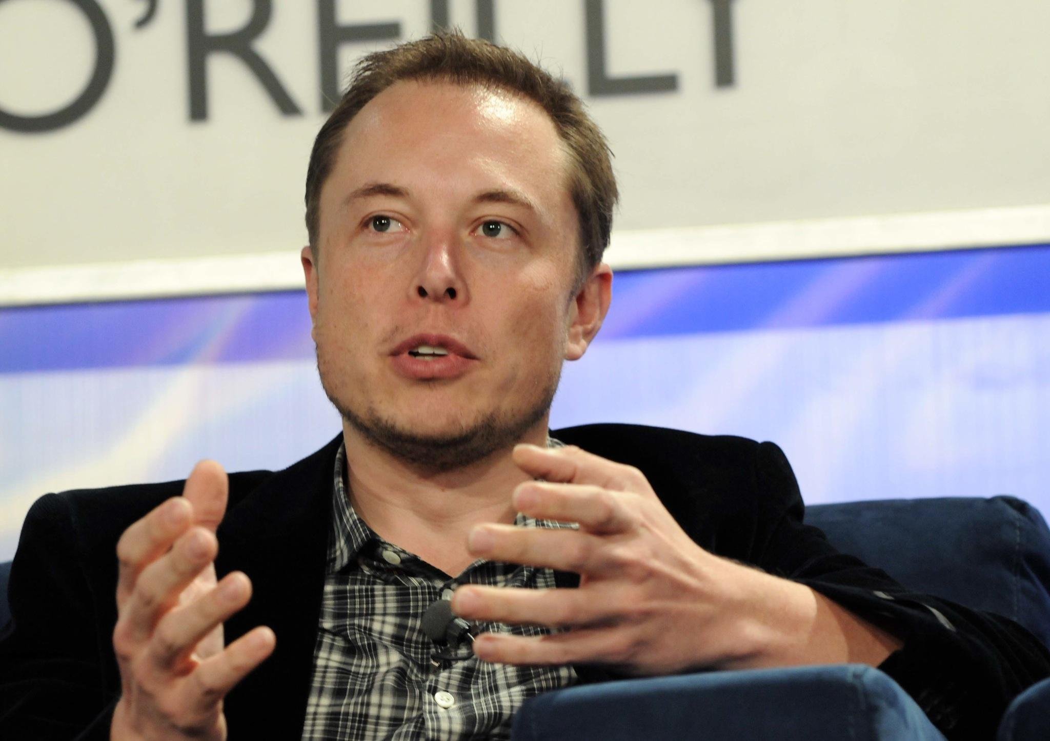 Elon Musk disse que Twitter ir&aacute; respeitar normativa sobre quest&otilde;es ligadas &agrave; crimes de &oacute;dio e desinforma&ccedil;&atilde;o em meios digitais