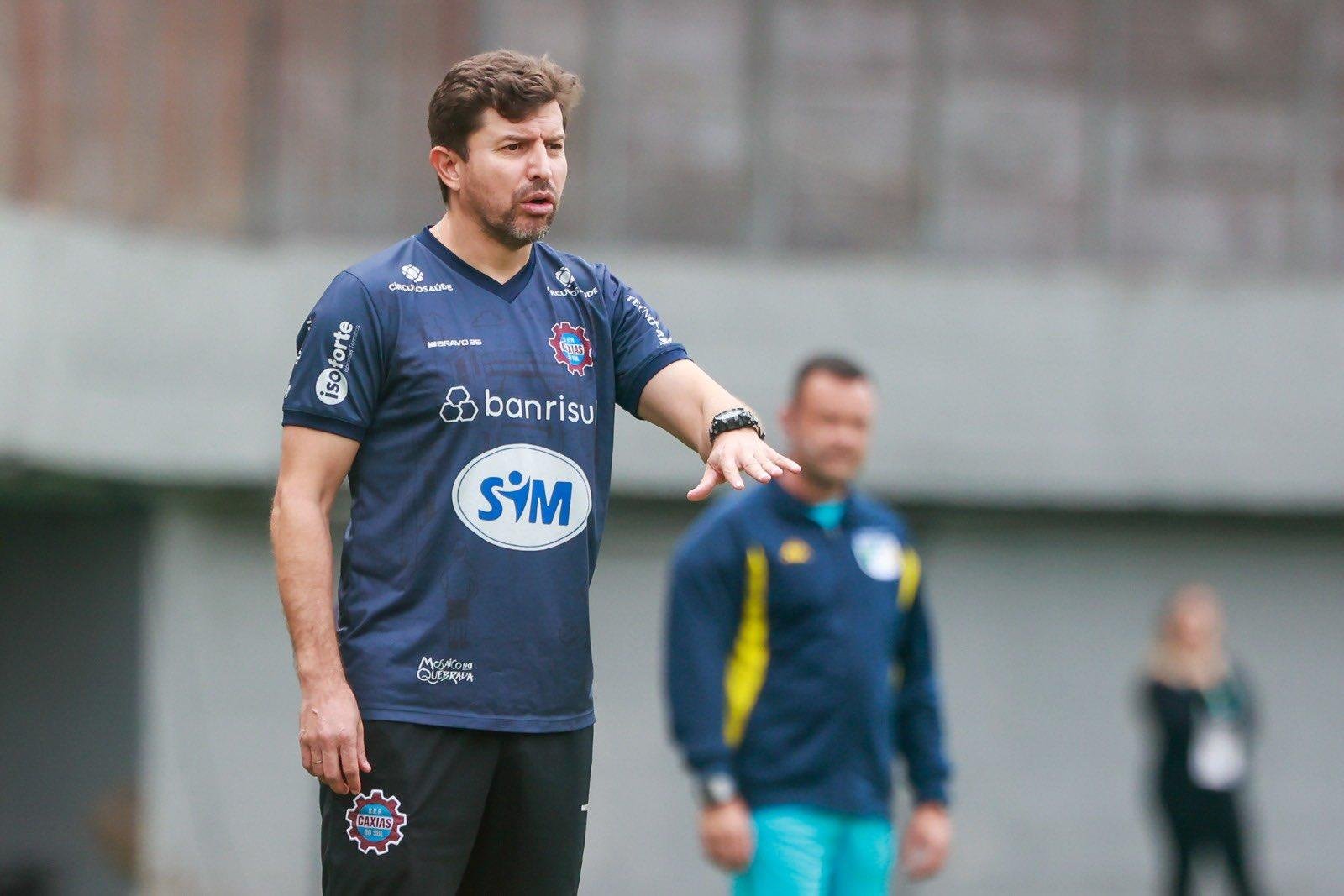 Treinador deixa clube da Serra ap&oacute;s nove partidas