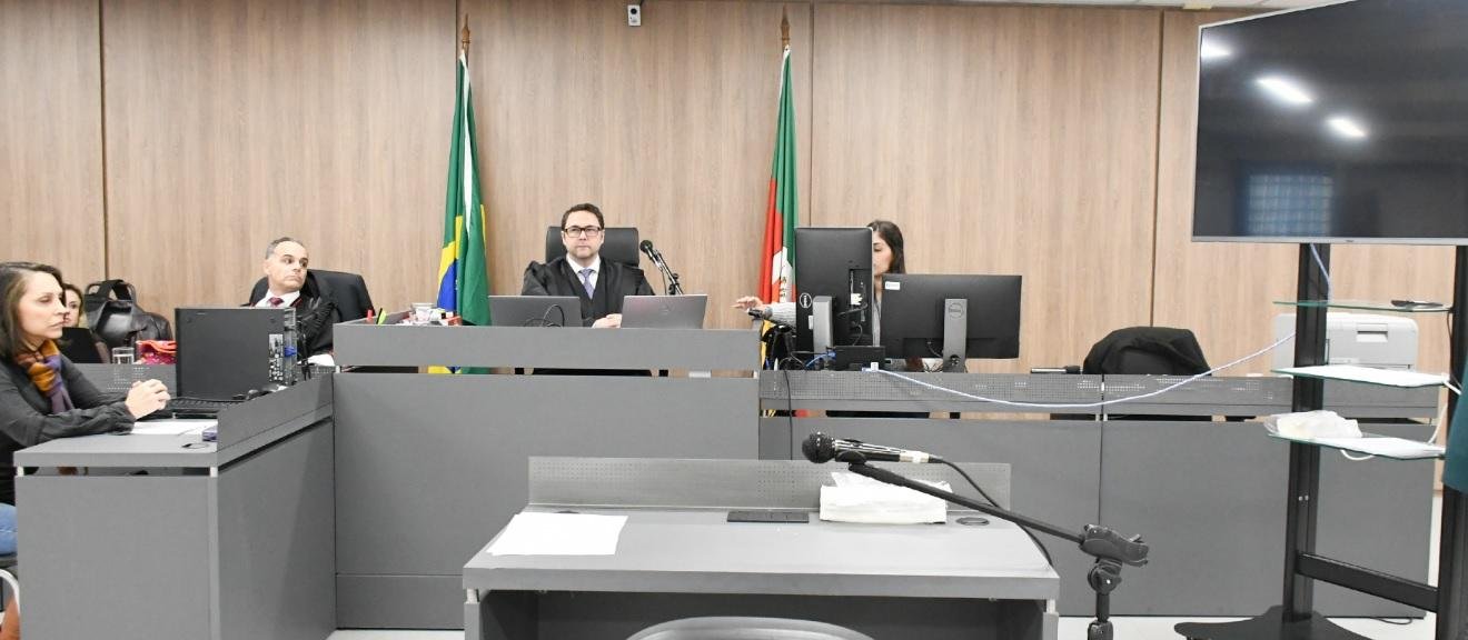 Sess&atilde;o ocorre na 1&ordf; Vara do J&uacute;ri