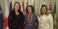 Iris Helena Medeiros Nogueira (ao centro) foi a homenageada pela Assembleia Legislativa