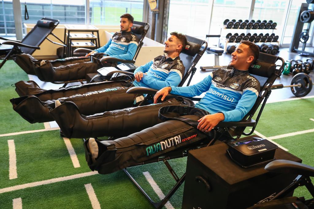 Jogadores fazem tratamento na parte interna do CT Presidente Luiz Carvalho