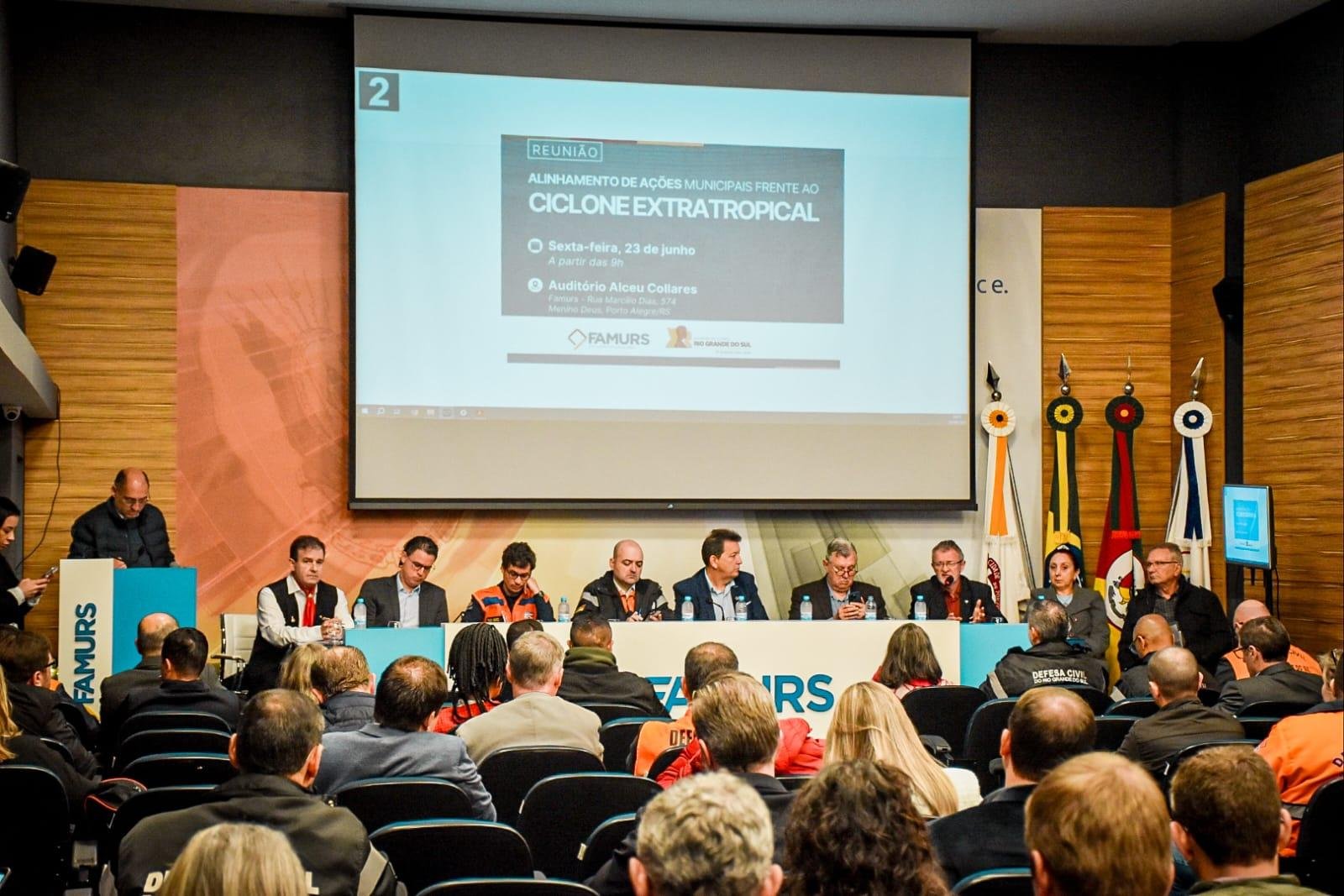 Encontro nesta manh&atilde; na Capital reuniu representantes da entidade, prefeituras, Estado e Uni&atilde;o