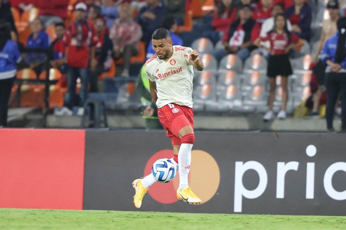 Inter, do atacante Wanderson (foto), precisa vencer o Independiente Medell&iacute;n