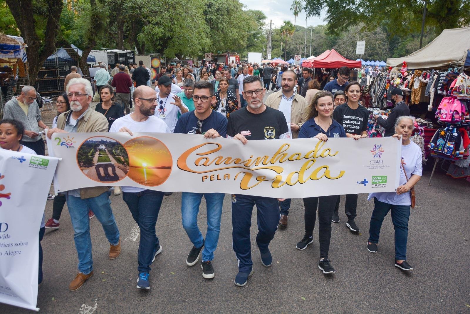 Dezenas de pessoas participaram do ato neste domingo no Parque da Reden&ccedil;&atilde;o