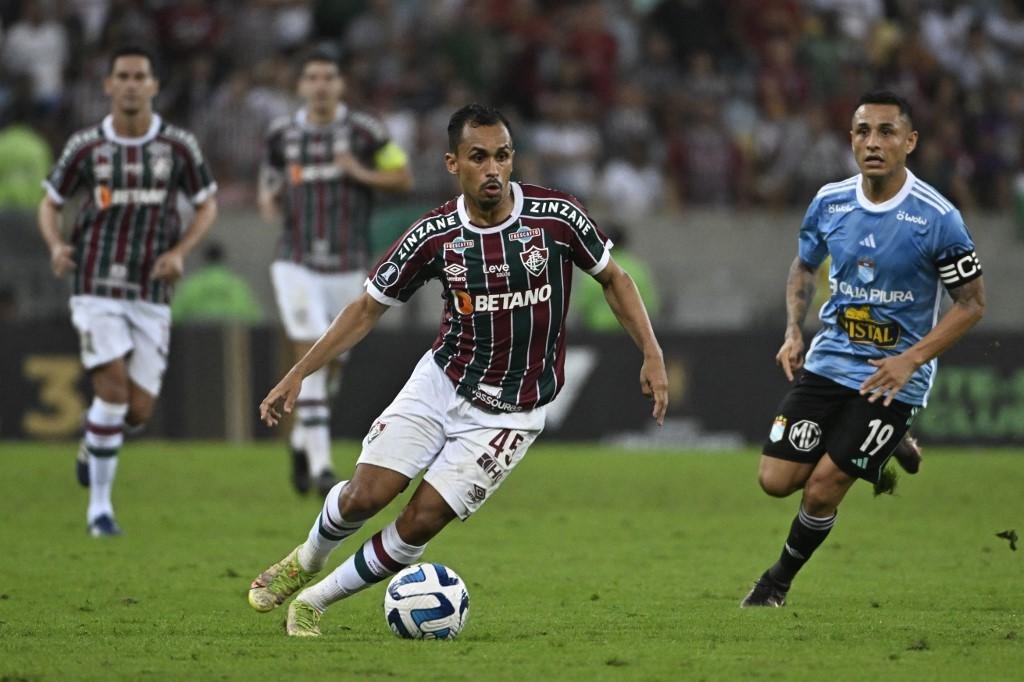 Tricolor carioca passou sufoco, mas avan&ccedil;ou