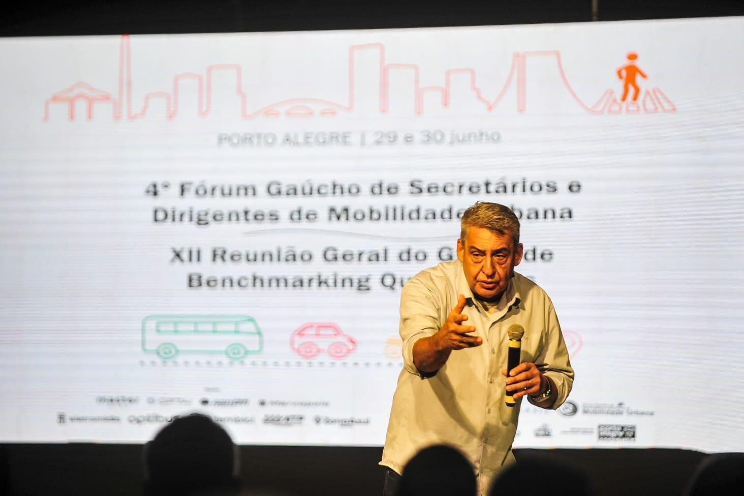Melo discursou na abertura de f&oacute;rum e reuni&atilde;o nesta quinta no Instituto Caldeira