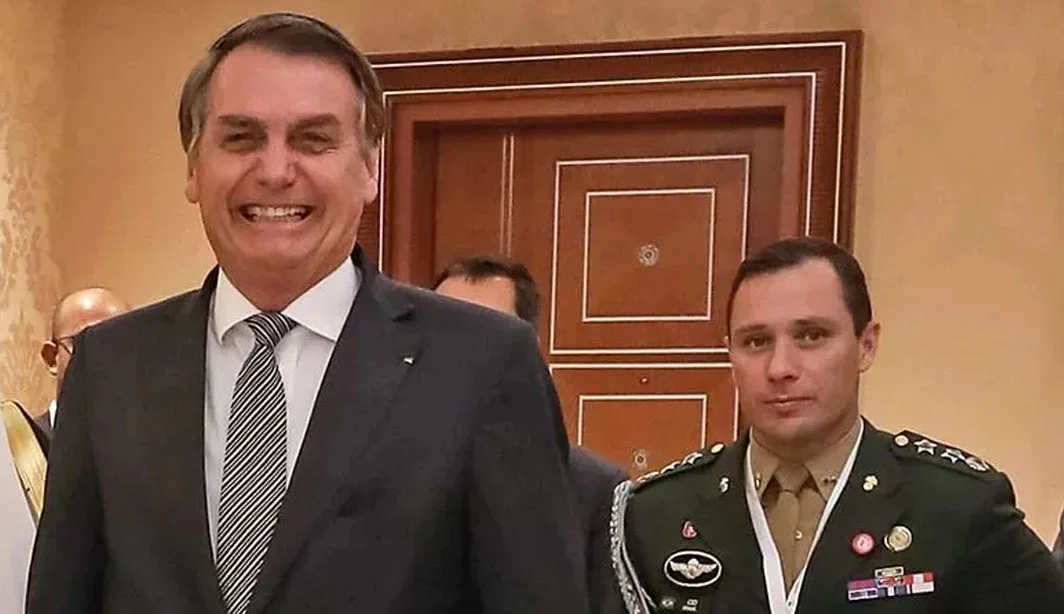 Mauro Cid era ajudante de ordens do ex-presidente