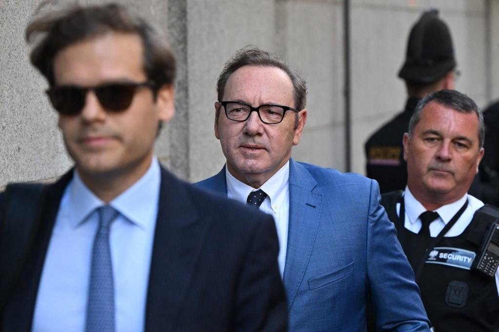 O ator americano Kevin Spacey foi qualificado, nesta sexta-feira, dia 30,