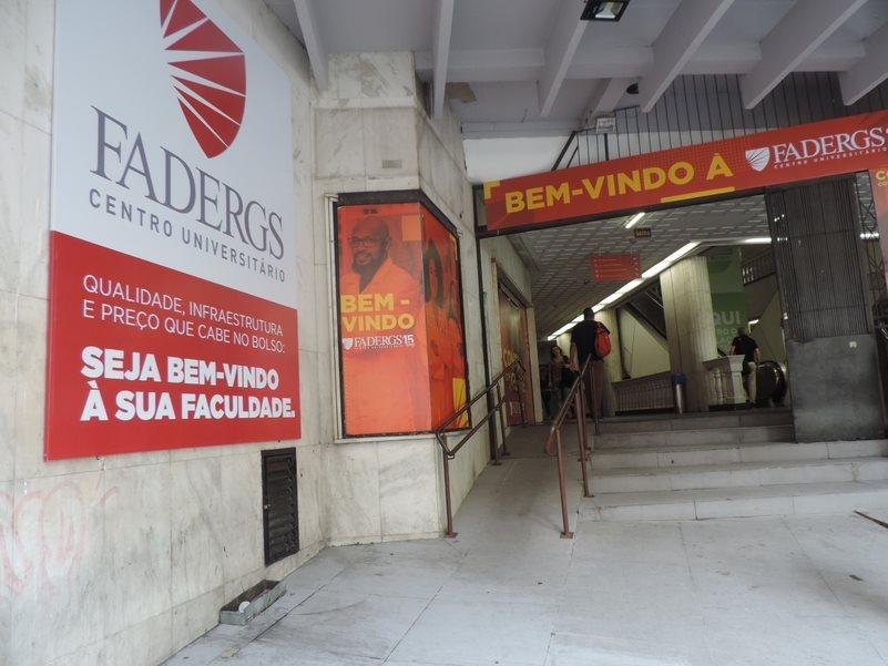 Aulas podem ser presenciais ou pelo Youtube da institui&ccedil;&atilde;o de ensino