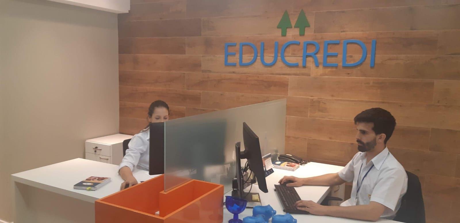 Empresa tem enfoque nos profissionais da educa&ccedil;&atilde;o