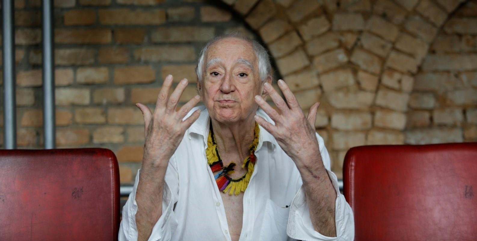 O dramaturgo Z&eacute; Celso Mart&iacute;nez morreu na manh&atilde; desta quinta-feira, dia 6