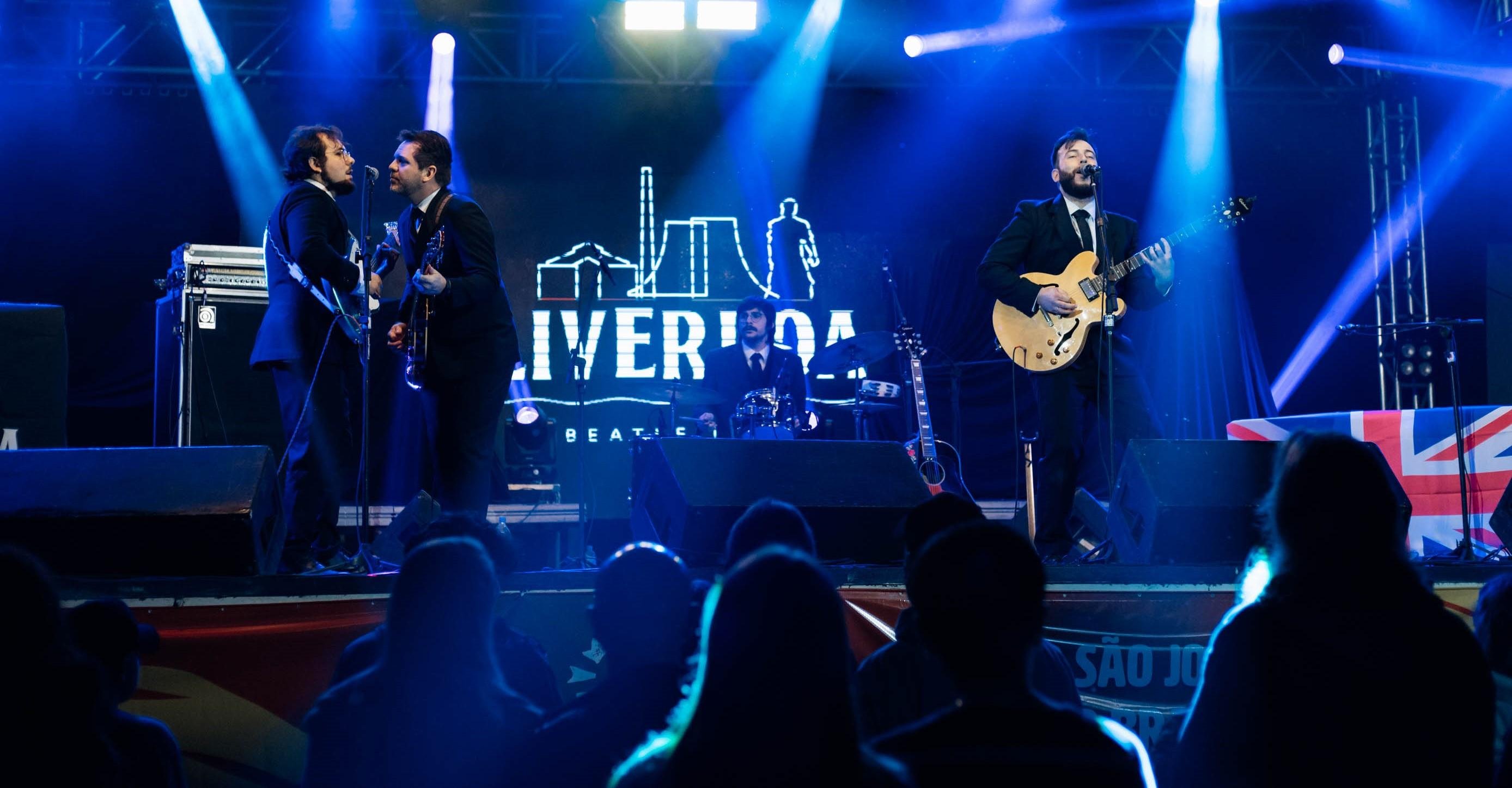 Liverpoa Beatle Band se apresenta no Sgt. Peppers Pub na quarta em homenagem aos Beatles