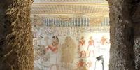 Pesquisadores analisam tumbas no Egito