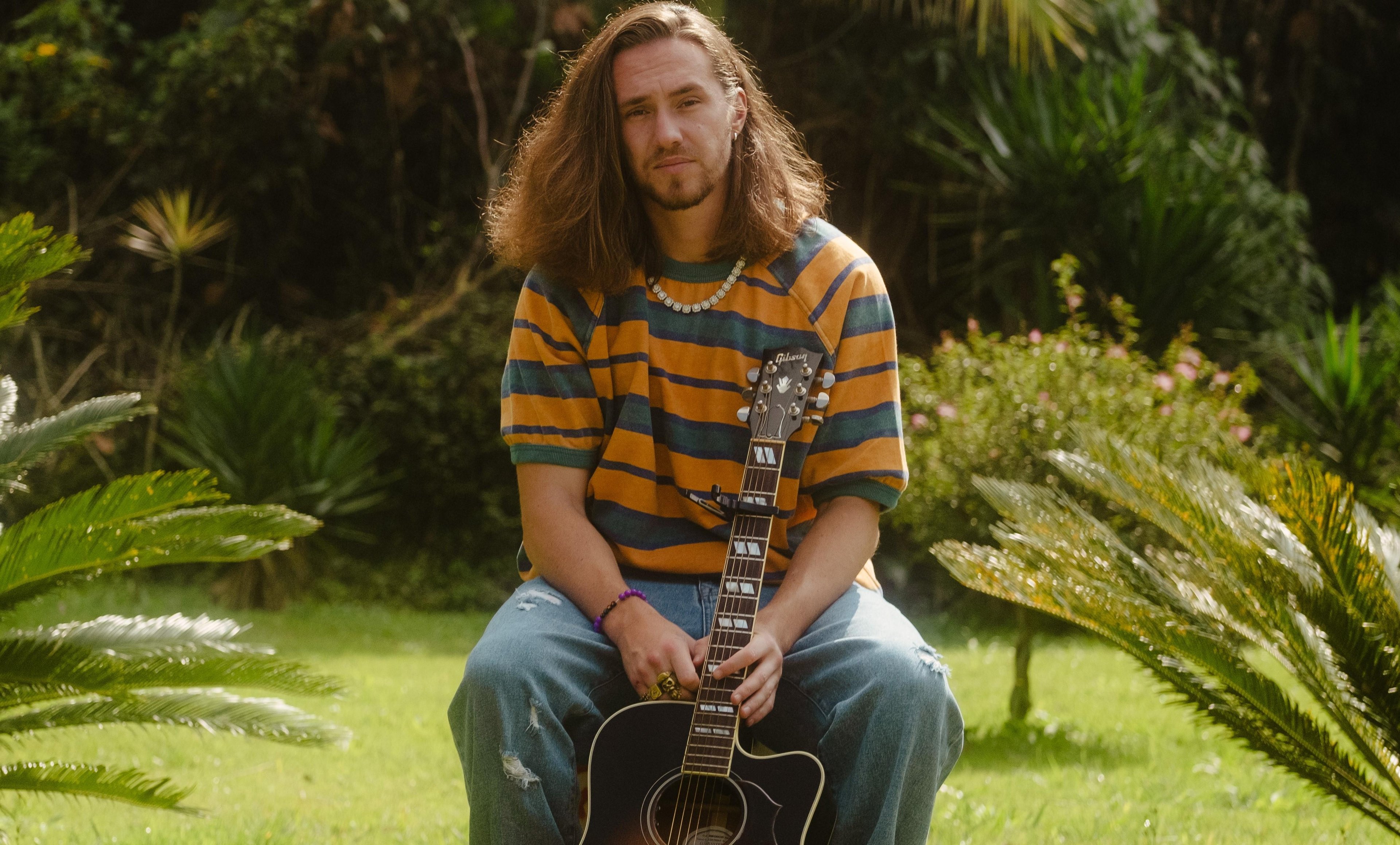 Vitor Kley lan&ccedil;a novidade, com clipe