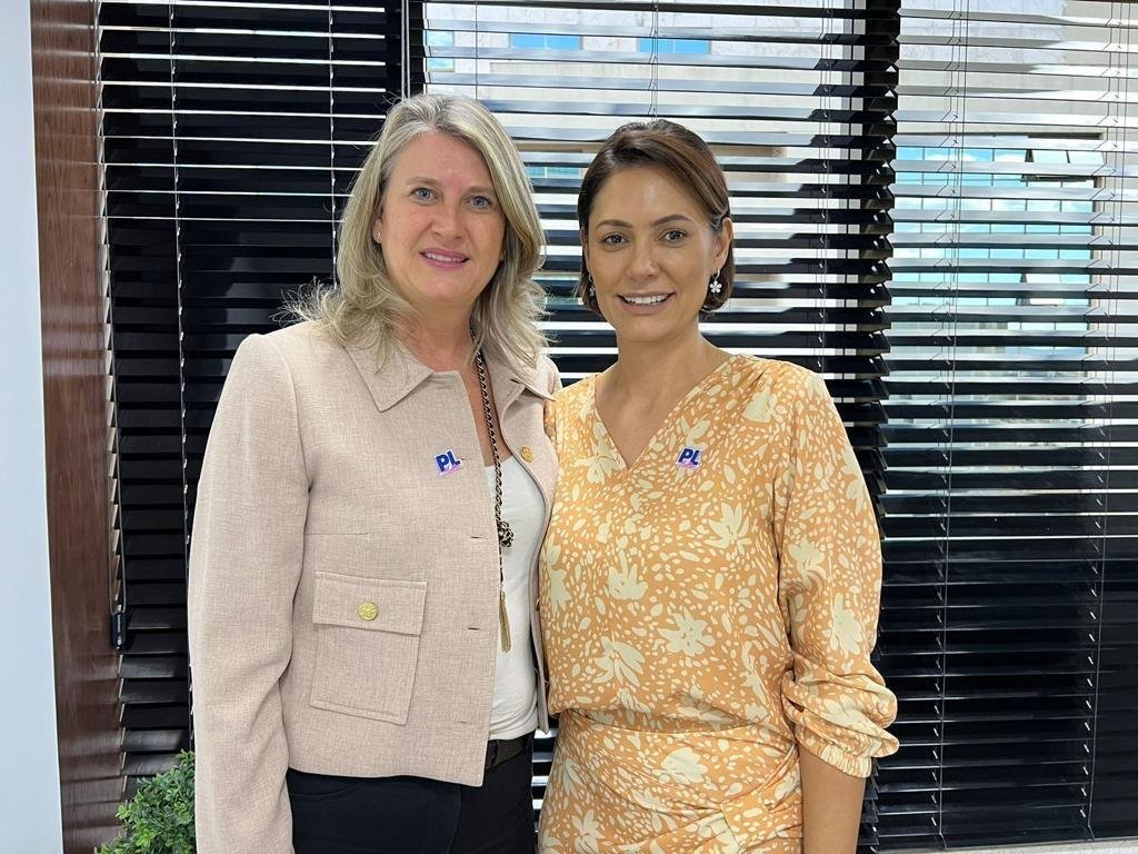 Adriane e a ex-primeira-dama Michelle Bolsonaro