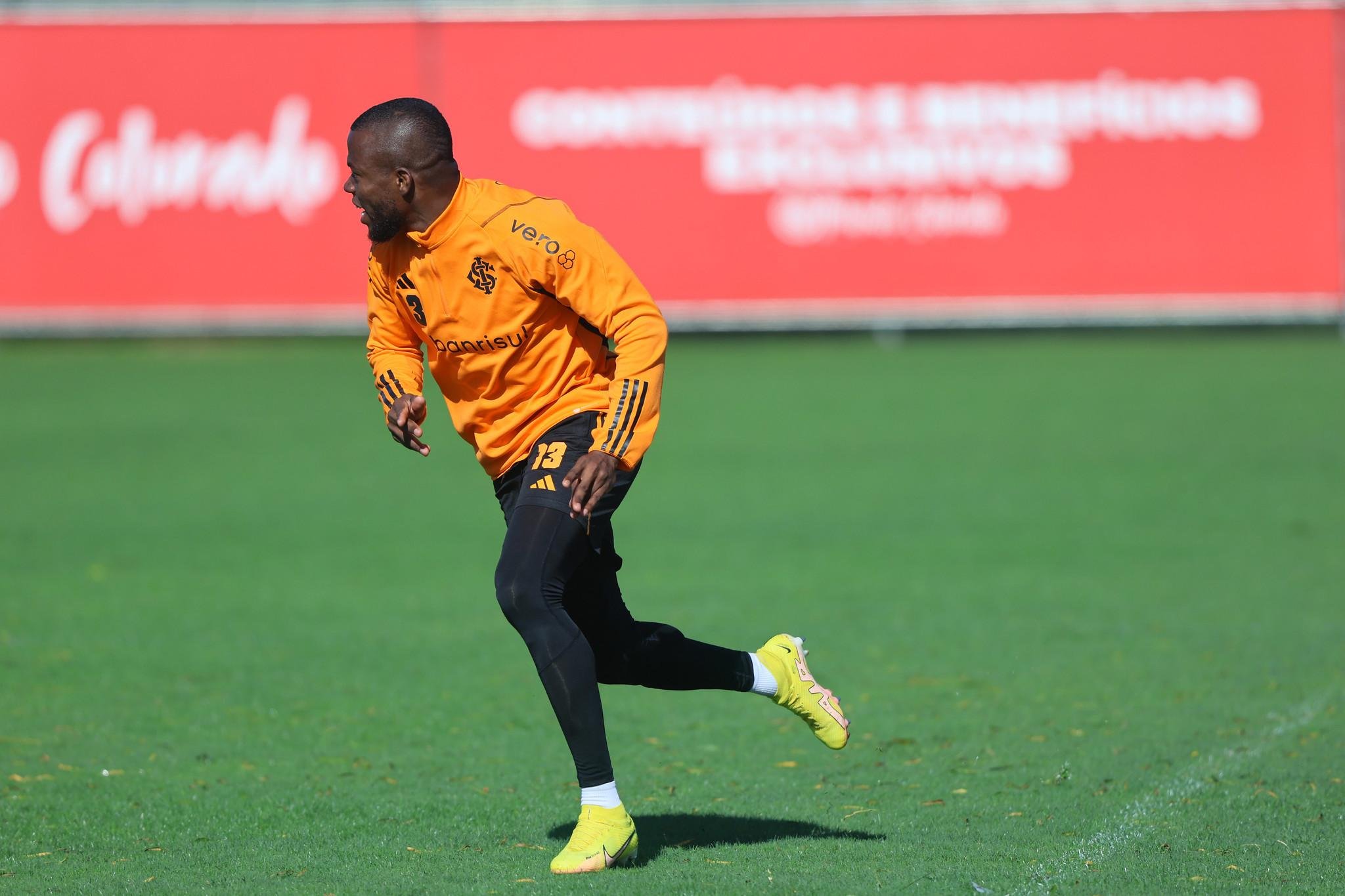Valencia ter&aacute; o primeiro encontro com a torcida colorada no Beira-Rio