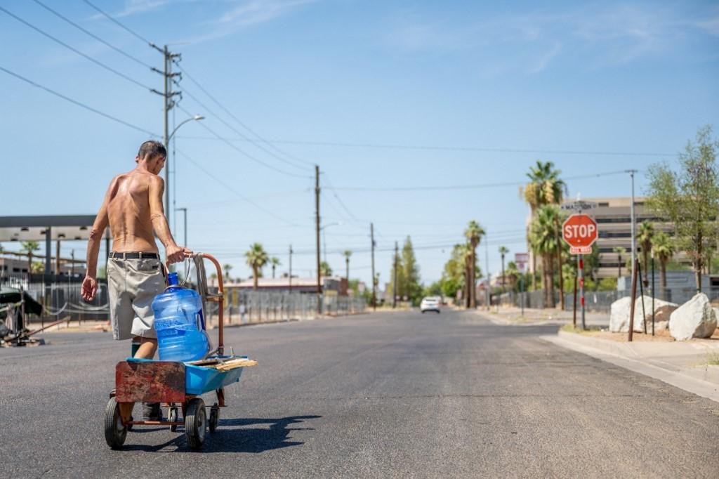 Phoenix enfrenta sequ&ecirc;ncia de dias acima dos 40&ordm;C
