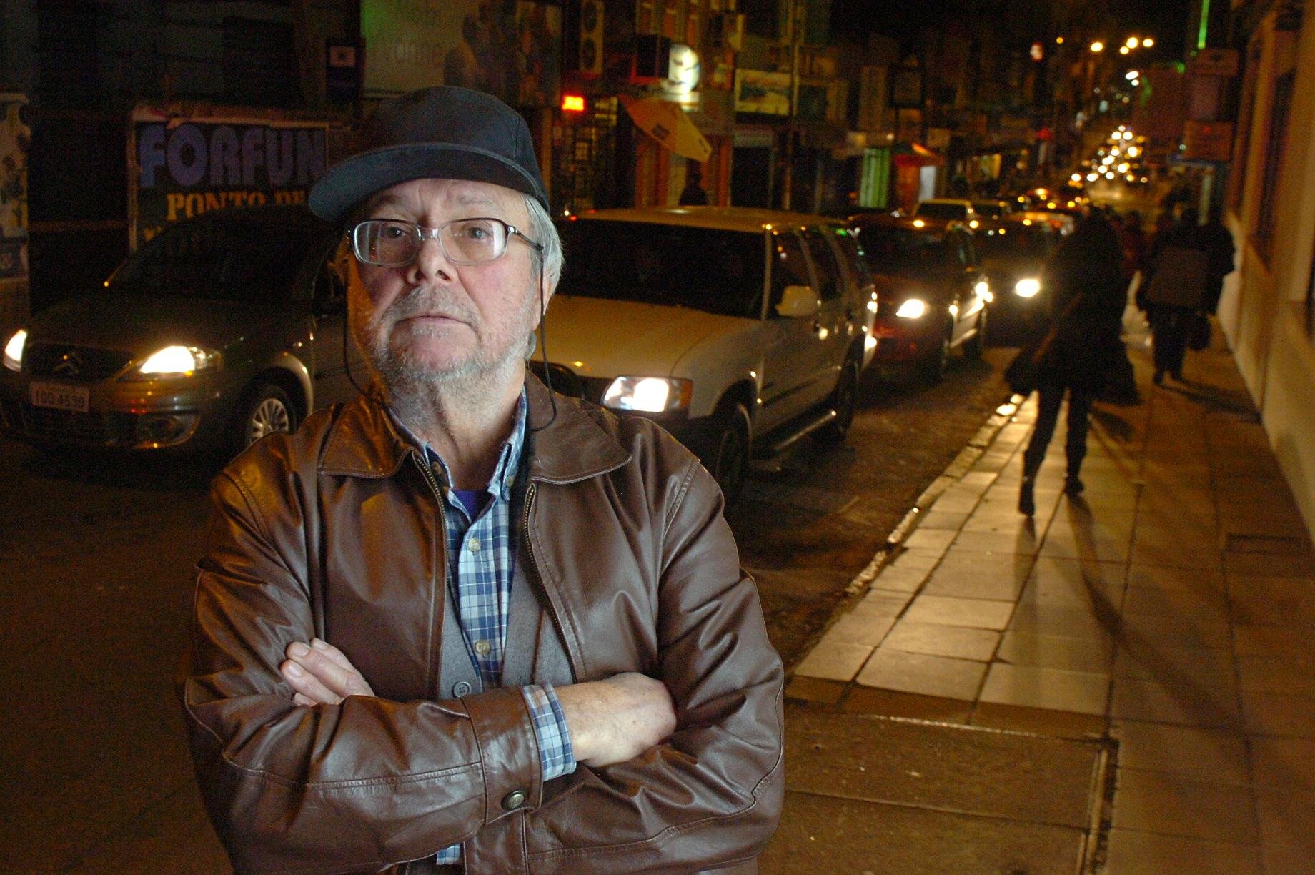 Jornalista e escritor Sergio Becker vive em Porto Alegre