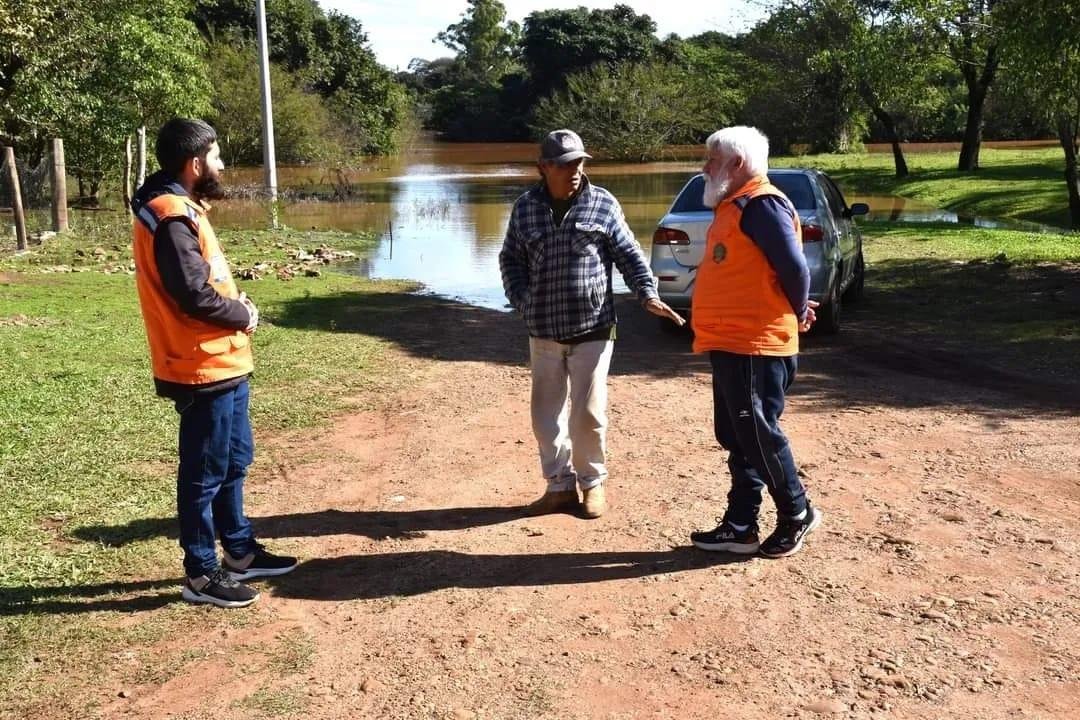 Defesa Civil de Itaqui vistoriando os pontos de alagamento provocados pela cheia do Rio Uruguai