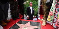 Um retrato de Shakur foi colocado ao lado da estrela do rapper, morto em 1996, durante a cerimônia